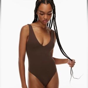 NWT Babaton Contour V-Neck Bodysuit